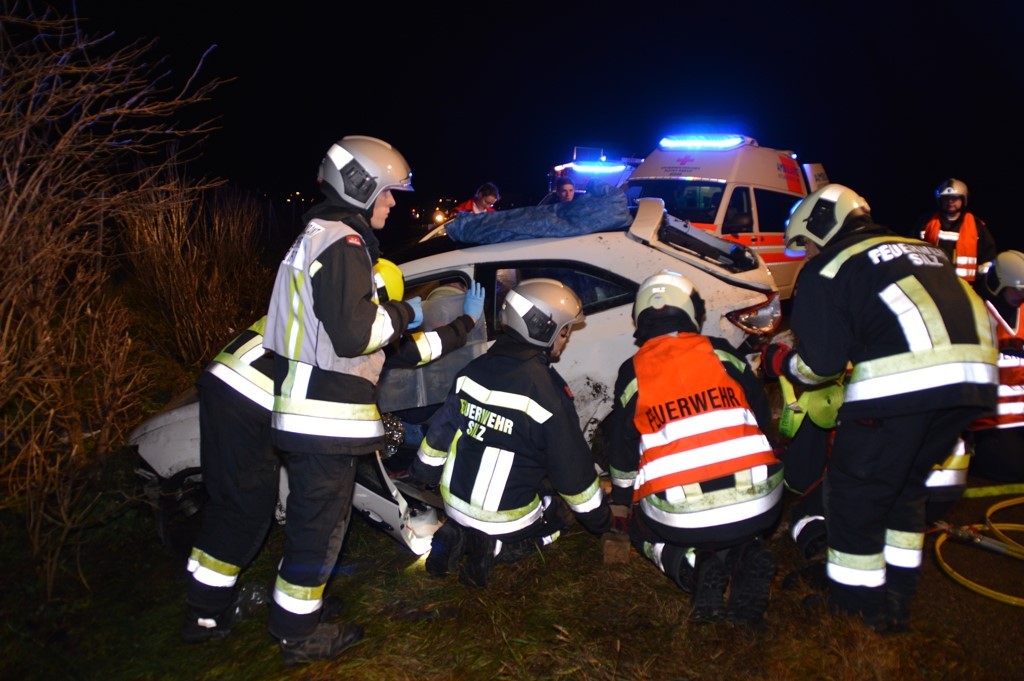 Verkehrsunfall in Rietz – Lenkerin eingeklemmt