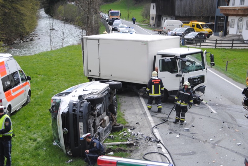 Verkehrsunfall Pass Thurn