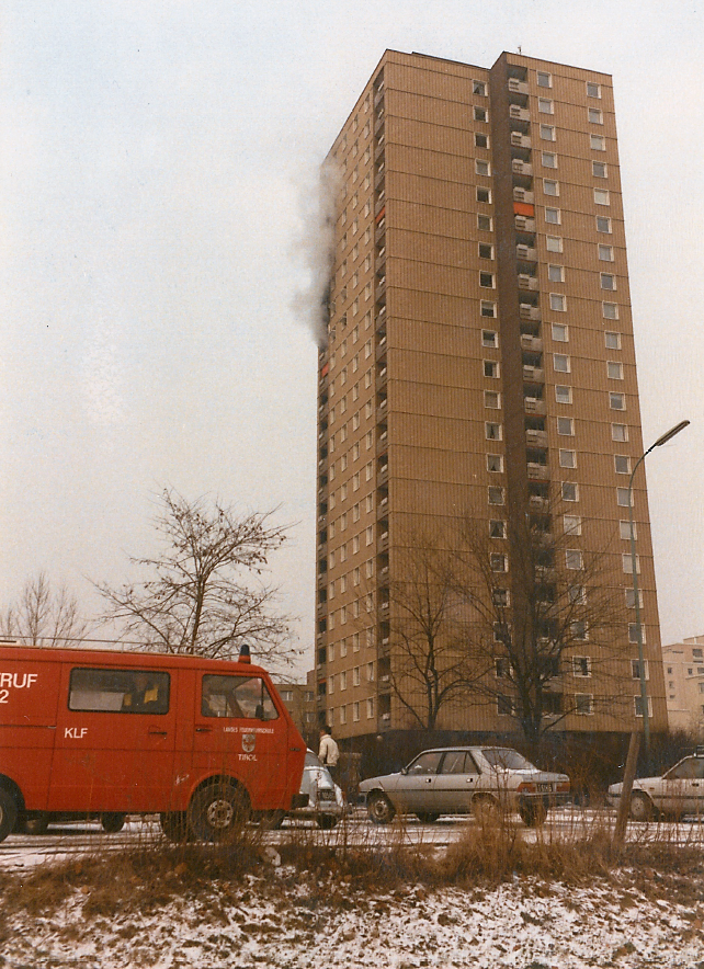 Brand Vöst-Hochhaus 12021985