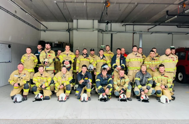🚒 Maschinistenlehrgang 👩‍🚒👨‍🚒
 
✅ Wasserführende Armaturen
✅ Pumpen und Aggregate im FW-Dienst
✅ Antriebsarten Pumpen und Aggregate
✅ Schaumerzeugung
✅ Wartung und Pflege von Pumpen und Aggregate
✅ Berechnung Löschwasserförderung
✅ Betrieb und Bedienung Einbaupumpe Tanklöschfahrzeug
✅ Betrieb und Bedienung Tragkraftspritze
 
#feuerwehrtirol #lfstirol #lehrgangsfoto