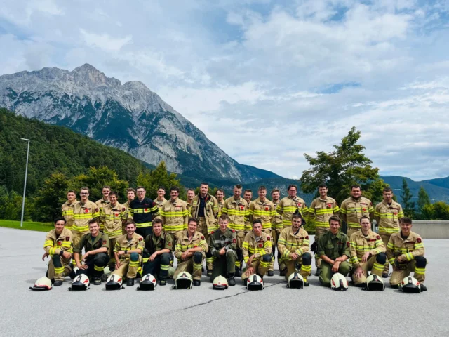 🚒 Maschinistenlehrgang 👩‍🚒👨‍🚒
 
✅ Wasserführende Armaturen
✅ Pumpen und Aggregate im FW-Dienst
✅ Antriebsarten Pumpen und Aggregate
✅ Schaumerzeugung
✅ Wartung und Pflege von Pumpen und Aggregate
✅ Berechnung Löschwasserförderung
✅ Betrieb und Bedienung Einbaupumpe Tanklöschfahrzeug
✅ Betrieb und Bedienung Tragkraftspritze
 
#feuerwehrtirol #lfstirol #lehrgangsfoto