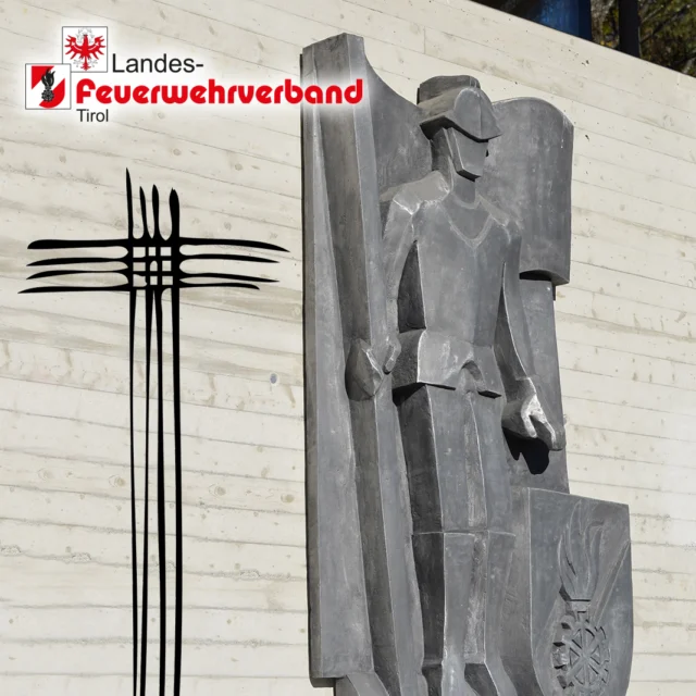 🕯 Allerheiligen – Ein Tag des Gedenkens und der Dankbarkeit

Heute gedenken wir all jener, die uns vorausgegangen sind – besonders unserer Feuerwehrkameradinnen und -kameraden, die ihr Leben in den Dienst am Nächsten gestellt haben.
Sie bleiben Teil unserer Gemeinschaft, in unseren Erinnerungen und in jedem Einsatz, den wir heute leisten.

Ein stilles „Vergelt’s Gott“ für alle, die mit ihrem Einsatz, ihrem Mut und ihrer Menschlichkeit Spuren hinterlassen haben.
🚒❤️

#Allerheiligen #FeuerwehrTirol #LandesFeuerwehrverbandTirol #Gedenken #Gemeinschaft